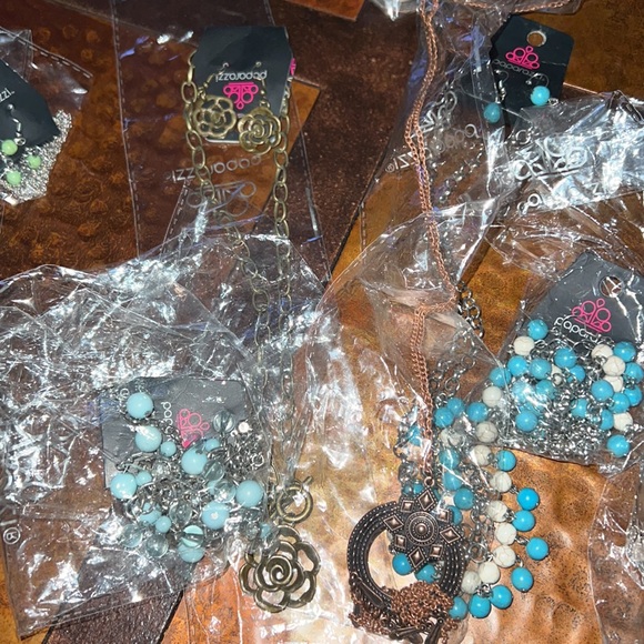 Mystery Lot of Paparazzi Jewelry - Picture 3 of 8
